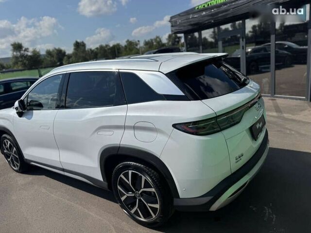 БИД Song L, объемом двигателя 0 л и пробегом 3 тыс. км за 32500 $, фото 10 на Automoto.ua