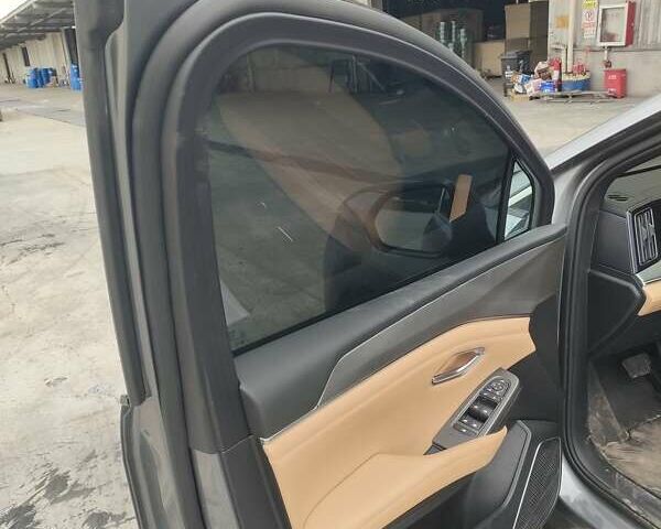 Серый БИД Song L, объемом двигателя 1.5 л и пробегом 11 тыс. км за 26500 $, фото 6 на Automoto.ua