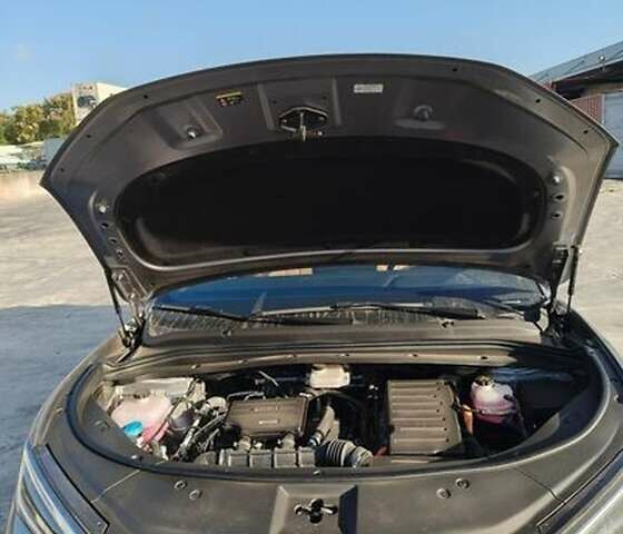 Серый БИД Song L, объемом двигателя 1.5 л и пробегом 9 тыс. км за 26500 $, фото 2 на Automoto.ua