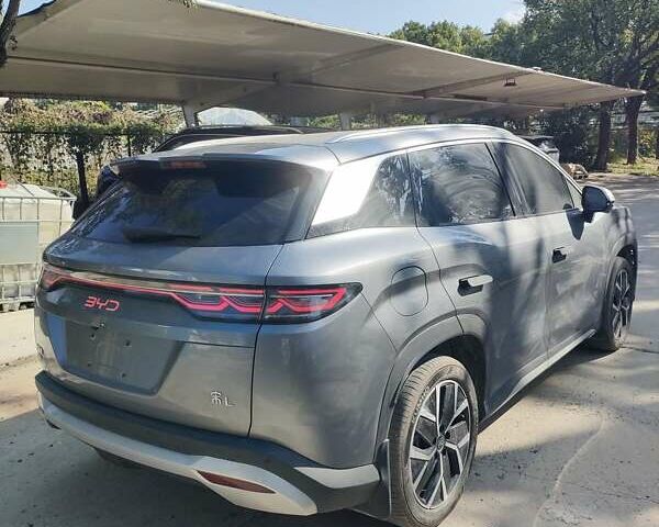 Серый БИД Song L, объемом двигателя 1.5 л и пробегом 17 тыс. км за 28500 $, фото 3 на Automoto.ua