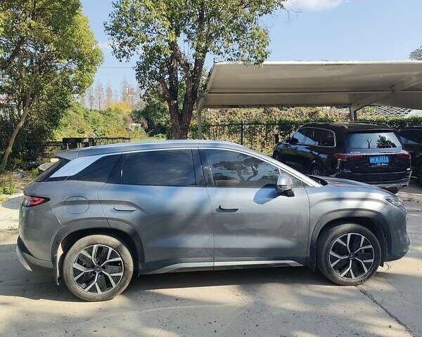 Серый БИД Song L, объемом двигателя 1.5 л и пробегом 17 тыс. км за 28500 $, фото 2 на Automoto.ua