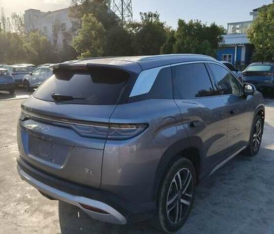 Серый БИД Song L, объемом двигателя 1.5 л и пробегом 9 тыс. км за 26500 $, фото 4 на Automoto.ua