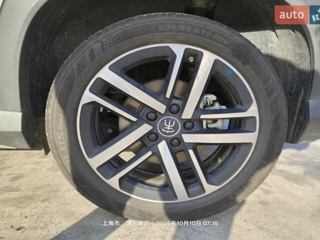 Серый БИД Song L, объемом двигателя 1.5 л и пробегом 9 тыс. км за 26500 $, фото 7 на Automoto.ua