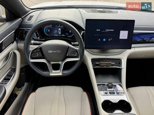 Белый БИД Song Plus, объемом двигателя 0 л и пробегом 67 тыс. км за 24900 $, фото 10 на Automoto.ua