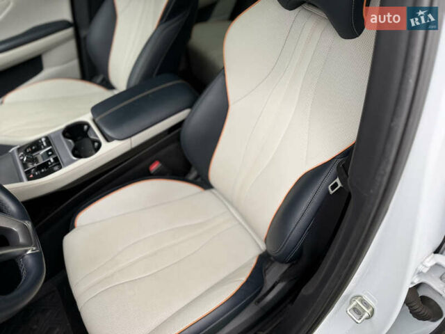 Білий БІД Song Plus, об'ємом двигуна 0 л та пробігом 9 тис. км за 25900 $, фото 17 на Automoto.ua