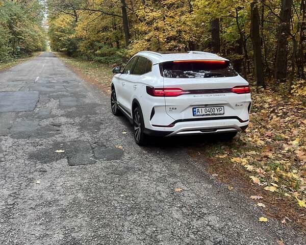 Білий БІД Song Plus, об'ємом двигуна 0 л та пробігом 25 тис. км за 25900 $, фото 4 на Automoto.ua