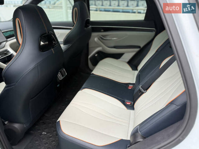 Білий БІД Song Plus, об'ємом двигуна 0 л та пробігом 9 тис. км за 25900 $, фото 19 на Automoto.ua