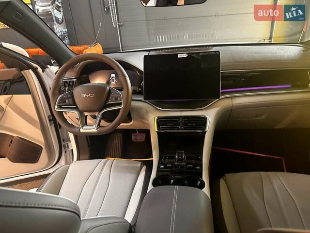 БИД Song Plus 2024 в Львове на Automoto.ua Белый БИД Song Plus, объемом двигателя 0 л и пробегом 1 тыс. км за 28500 $, фото 15 на Automoto.ua