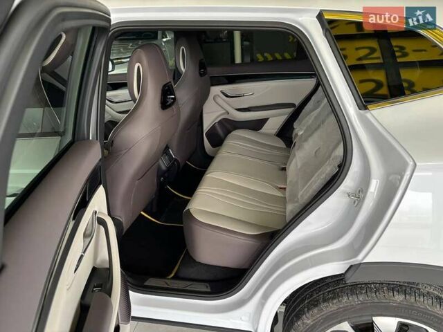 Белый БИД Song Plus, объемом двигателя 0 л и пробегом 1 тыс. км за 28500 $, фото 6 на Automoto.ua