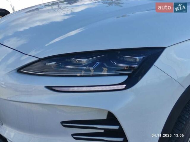 Белый БИД Song Plus, объемом двигателя 0 л и пробегом 2 тыс. км за 28900 $, фото 11 на Automoto.ua