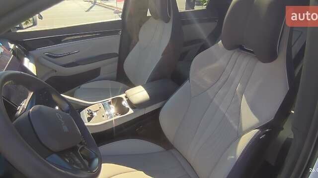 Белый БИД Song Plus, объемом двигателя 0 л и пробегом 24 тыс. км за 27800 $, фото 29 на Automoto.ua