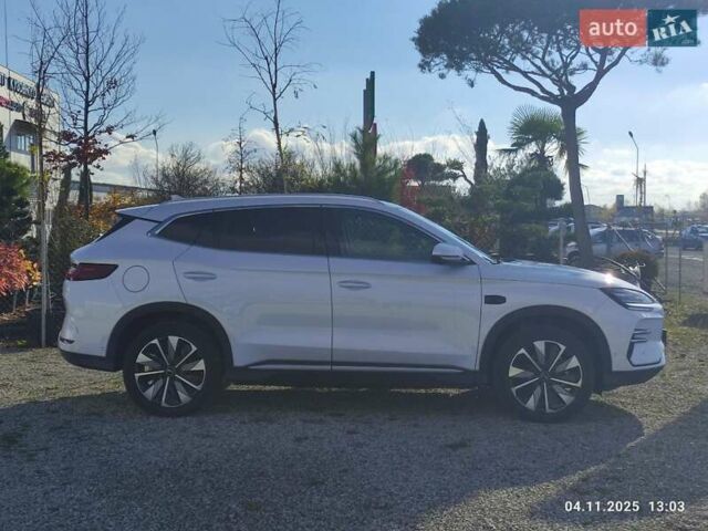 Белый БИД Song Plus, объемом двигателя 0 л и пробегом 2 тыс. км за 28900 $, фото 3 на Automoto.ua