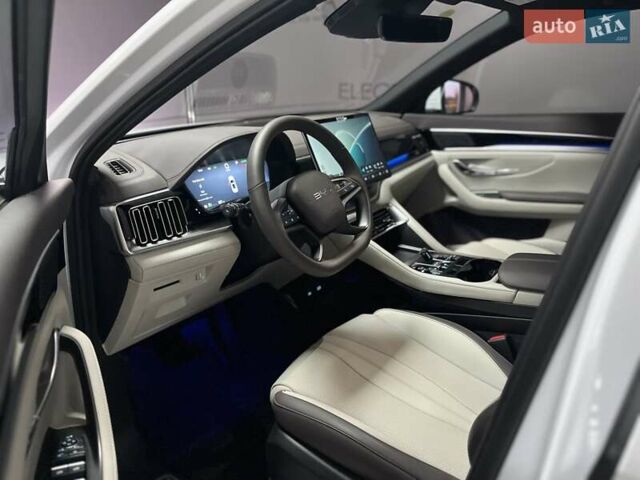 Белый БИД Song Plus, объемом двигателя 0 л и пробегом 1 тыс. км за 27000 $, фото 6 на Automoto.ua