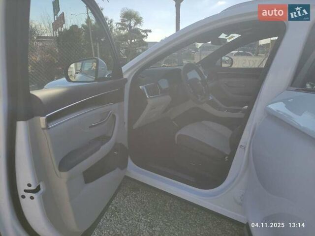 Белый БИД Song Plus, объемом двигателя 0 л и пробегом 2 тыс. км за 28900 $, фото 20 на Automoto.ua