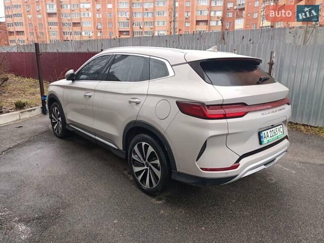 Бежевый БИД Song Plus, объемом двигателя 0 л и пробегом 19 тыс. км за 27900 $, фото 5 на Automoto.ua