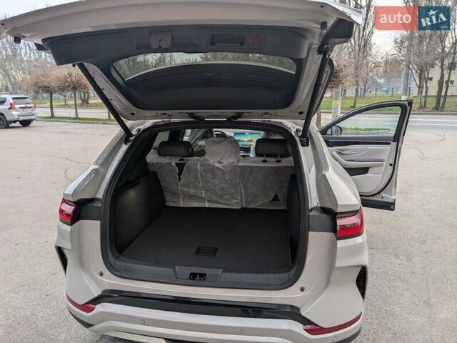 Бежевый БИД Song Plus, объемом двигателя 0 л и пробегом 1 тыс. км за 27500 $, фото 9 на Automoto.ua