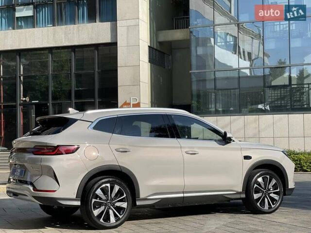 Бежевый БИД Song Plus, объемом двигателя 0 л и пробегом 3 тыс. км за 23700 $, фото 2 на Automoto.ua