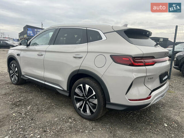 Бежевый БИД Song Plus, объемом двигателя 0 л и пробегом 1 тыс. км за 30000 $, фото 5 на Automoto.ua