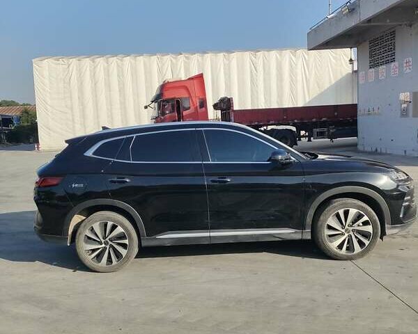 Черный БИД Song Plus, объемом двигателя 1.5 л и пробегом 23 тыс. км за 28500 $, фото 2 на Automoto.ua