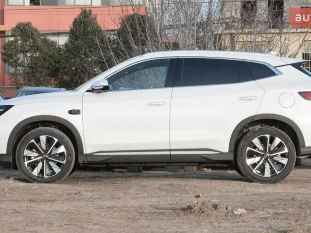 БІД Song Plus, об'ємом двигуна 1.5 л та пробігом 0 тис. км за 31700 $, фото 4 на Automoto.ua