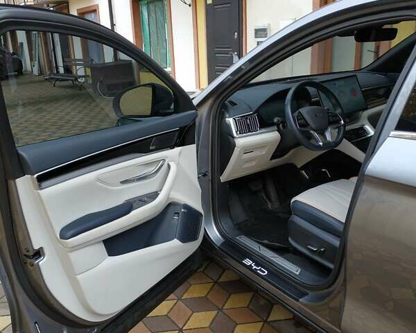 Сірий БІД Song Plus, об'ємом двигуна 0 л та пробігом 39 тис. км за 25500 $, фото 4 на Automoto.ua