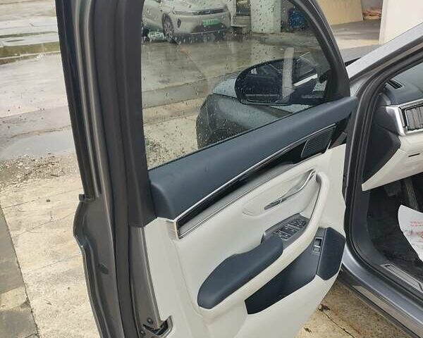 Сірий БІД Song Plus, об'ємом двигуна 1.5 л та пробігом 19 тис. км за 28500 $, фото 8 на Automoto.ua