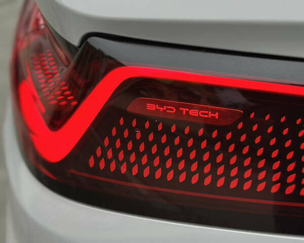 Сірий БІД Song Plus, об'ємом двигуна 0 л та пробігом 26 тис. км за 25900 $, фото 6 на Automoto.ua