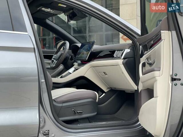 Серый БИД Song Plus, объемом двигателя 1.5 л и пробегом 3 тыс. км за 29700 $, фото 6 на Automoto.ua