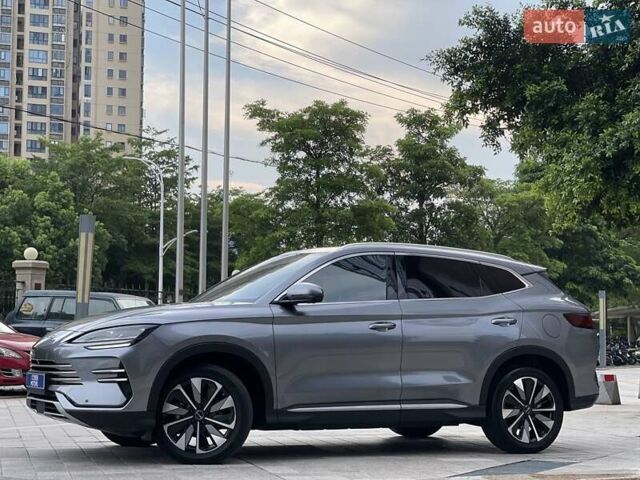 Серый БИД Song Plus, объемом двигателя 1.5 л и пробегом 3 тыс. км за 29700 $, фото 1 на Automoto.ua