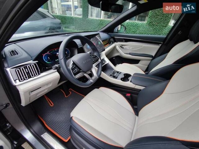 Серый БИД Song Plus, объемом двигателя 0 л и пробегом 8 тыс. км за 25990 $, фото 12 на Automoto.ua