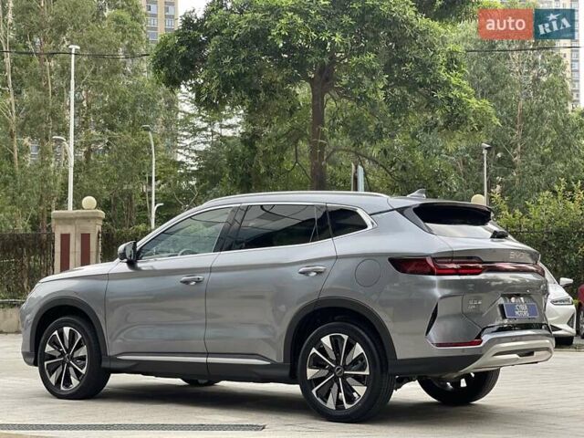 Серый БИД Song Plus, объемом двигателя 1.5 л и пробегом 3 тыс. км за 29700 $, фото 2 на Automoto.ua