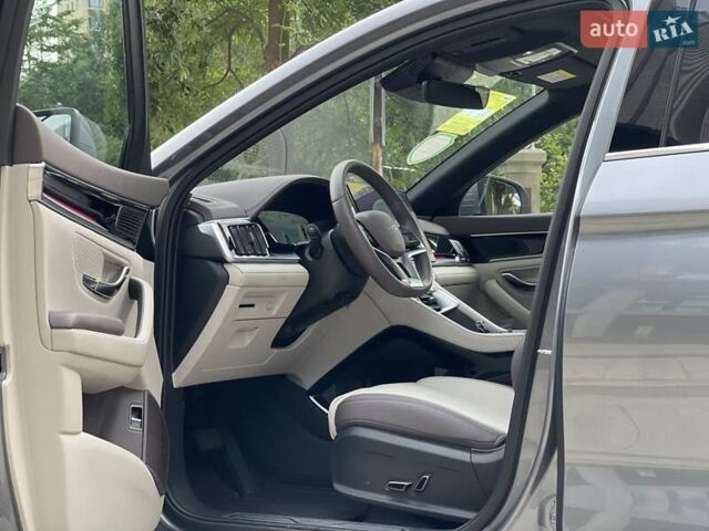 Серый БИД Song Plus, объемом двигателя 1.5 л и пробегом 3 тыс. км за 29700 $, фото 4 на Automoto.ua