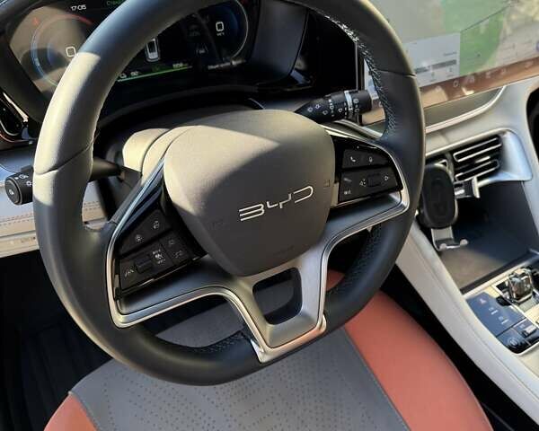 Серый БИД Song Plus, объемом двигателя 0 л и пробегом 22 тыс. км за 28500 $, фото 12 на Automoto.ua