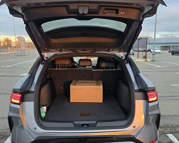 Серый БИД Song Plus, объемом двигателя 0 л и пробегом 9 тыс. км за 27500 $, фото 3 на Automoto.ua