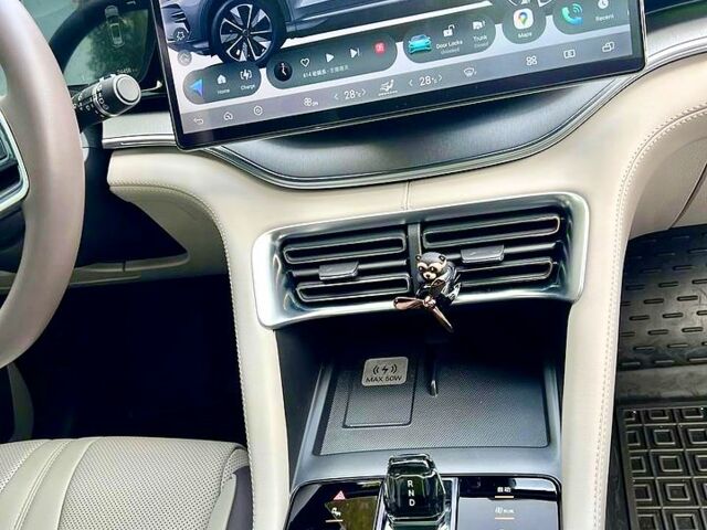 Сірий БІД Song Plus, об'ємом двигуна 0.15 л та пробігом 24 тис. км за 29000 $, фото 11 на Automoto.ua