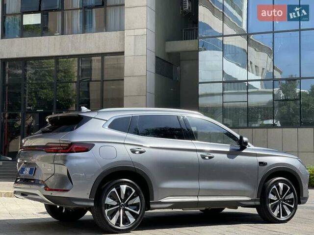 Серый БИД Song Plus, объемом двигателя 1.5 л и пробегом 6 тыс. км за 29200 $, фото 2 на Automoto.ua