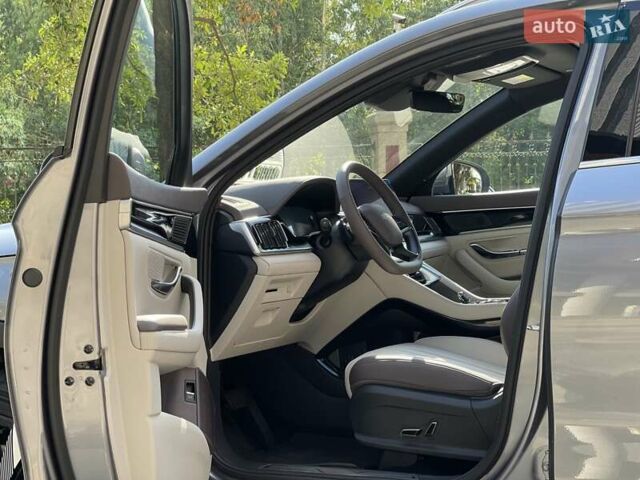 Серый БИД Song Plus, объемом двигателя 1.5 л и пробегом 11 тыс. км за 29900 $, фото 4 на Automoto.ua