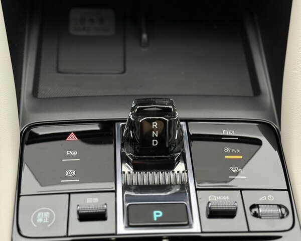 Серый БИД Song Plus, объемом двигателя 0 л и пробегом 1 тыс. км за 30500 $, фото 20 на Automoto.ua