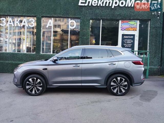 Серый БИД Song Plus, объемом двигателя 0 л и пробегом 6 тыс. км за 27800 $, фото 6 на Automoto.ua