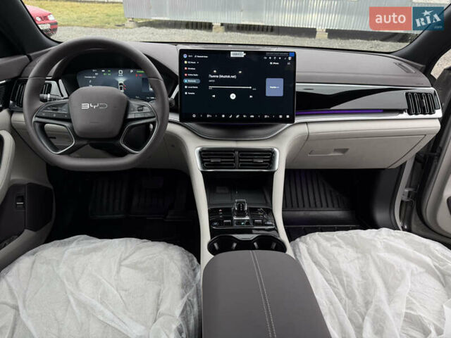 Серый БИД Song Plus, объемом двигателя 0 л и пробегом 1 тыс. км за 30500 $, фото 10 на Automoto.ua