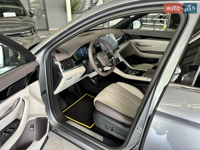 Серый БИД Song Plus, объемом двигателя 0 л и пробегом 1 тыс. км за 28700 $, фото 6 на Automoto.ua