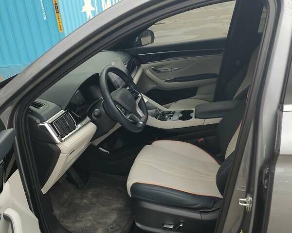 Серый БИД Song Plus, объемом двигателя 1.5 л и пробегом 20 тыс. км за 28500 $, фото 9 на Automoto.ua