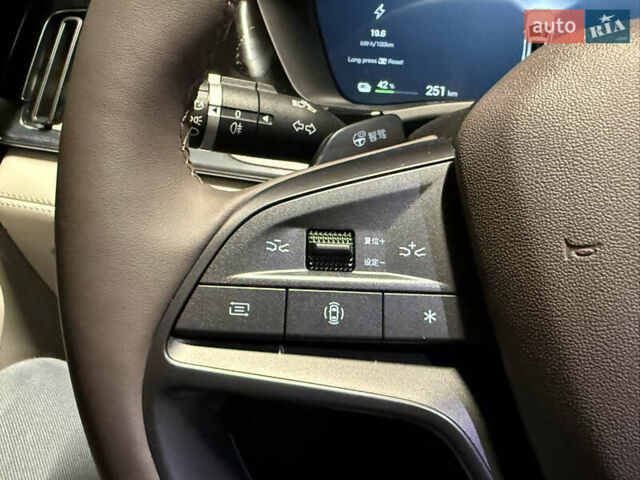 Сірий БІД Song Plus, об'ємом двигуна 0 л та пробігом 1 тис. км за 27800 $, фото 41 на Automoto.ua