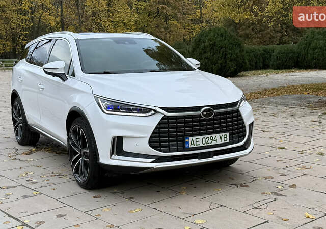 БИД Tang 2021 в Желтых Водах на Automoto.ua Белый БИД Tang, объемом двигателя 0 л и пробегом 75 тыс. км за 28900 $, фото 2 на Automoto.ua