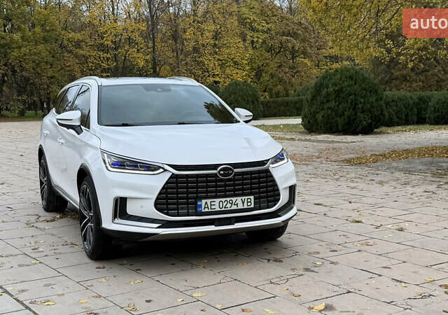 БИД Tang 2021 в Желтых Водах на Automoto.ua Белый БИД Tang, объемом двигателя 0 л и пробегом 75 тыс. км за 28900 $, фото 3 на Automoto.ua
