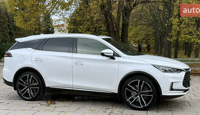 БИД Tang 2021 в Желтых Водах на Automoto.ua Белый БИД Tang, объемом двигателя 0 л и пробегом 75 тыс. км за 28900 $, фото 4 на Automoto.ua