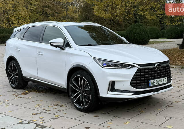 БИД Tang 2021 в Желтых Водах на Automoto.ua Белый БИД Tang, объемом двигателя 0 л и пробегом 75 тыс. км за 28900 $, фото 1 на Automoto.ua