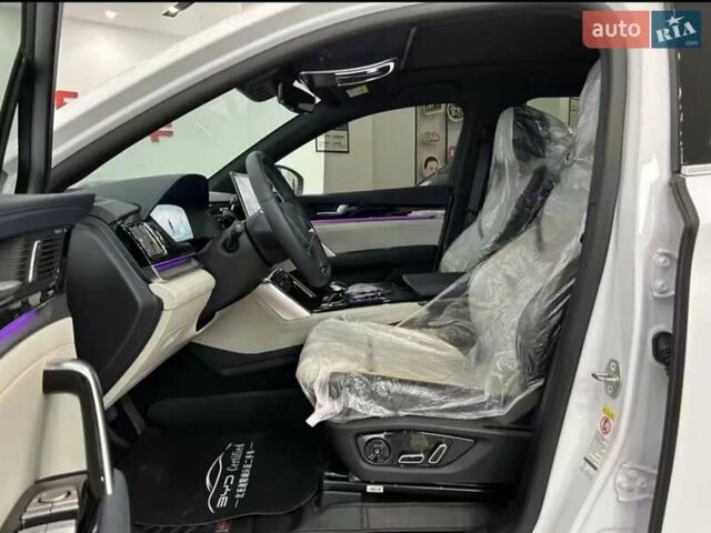 Белый БИД Tang, объемом двигателя 0 л и пробегом 4 тыс. км за 39900 $, фото 7 на Automoto.ua