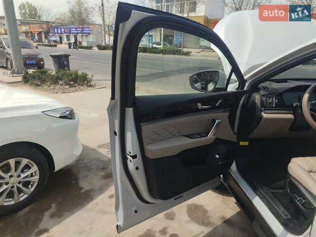 Белый БИД Tang, объемом двигателя 1.5 л и пробегом 2 тыс. км за 34500 $, фото 9 на Automoto.ua