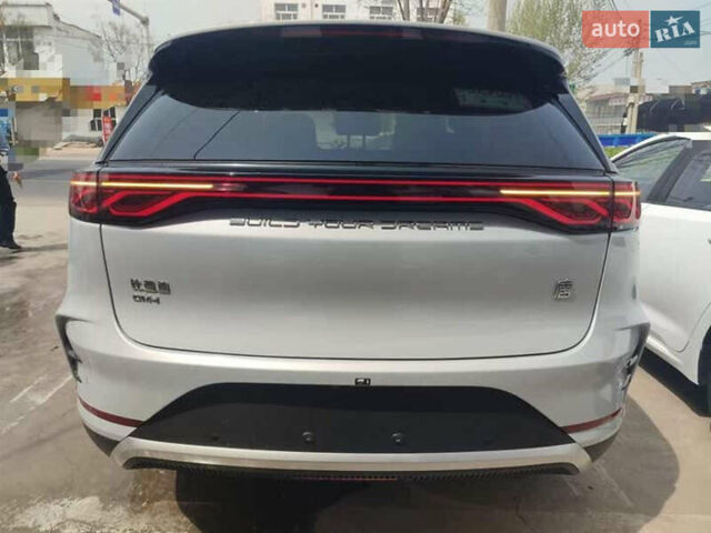 Белый БИД Tang, объемом двигателя 1.5 л и пробегом 2 тыс. км за 34500 $, фото 5 на Automoto.ua